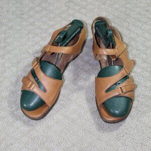 SAS Women's Sz 11M Brown Leather Tripad Comfort Sandals
